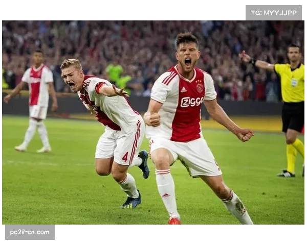 阿贾克斯客场防守注意力不集中,场均失球近三个成隐患 阿贾克斯客场防守注意力不集中,场均失球近三个成隐患